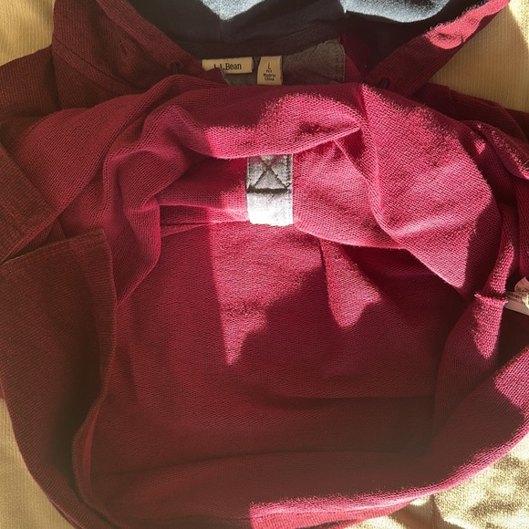 LL Bean 100% Cotton 3-Button Hooded Pullover (Maroon) - Picture 3 of 3